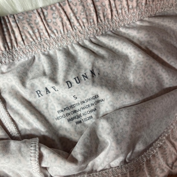 NWT- Rae Dunn “Be Kind” Pajamas Set - Picture 4 of 8